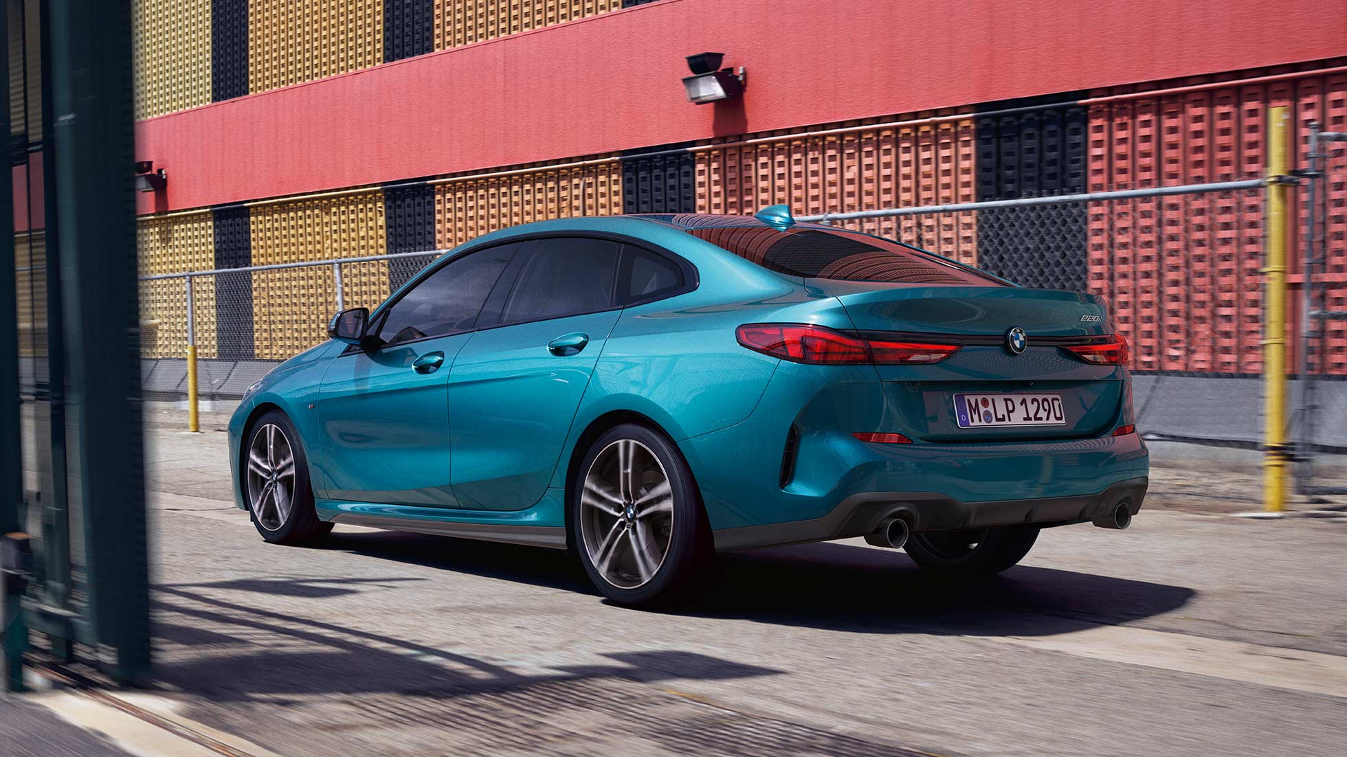 Video BMW 2 Series Gran Coupé Video BMW 2 Series Gran Coupé F44 Snapper Rocks Blue metallic exterior